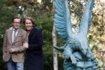 Den Haag 24 oktober 2019
Frank Jansen en Rogier Smit ( Paleis voor een prikkie) laten hun honden uit. Frank en Rogier