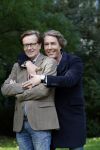 Den Haag 24 oktober 2019
Frank Jansen en Rogier Smit ( Paleis voor een prikkie) laten hun honden uit. Frank en Rogier