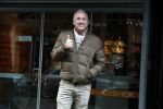 Amsterdam 23 oktober 2019
Een slanke Gordon doet boodschappen op de cornelis schuytstraat.