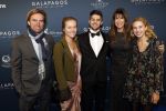 Amsterdam 28 oktober 2019
Premiere Galapagos in Tuschinski. Isa Hoes met haar kinderen en Liesbeth Kamerling met haar broer Kristiaan