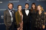 Amsterdam 28 oktober 2019
Premiere Galapagos in Tuschinski. Isa Hoes met haar kinderen en Liesbeth Kamerling met haar broer Kristiaan