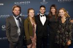 Amsterdam 28 oktober 2019
Premiere Galapagos in Tuschinski. Isa Hoes met haar kinderen en Liesbeth Kamerling met haar broer Kristiaan