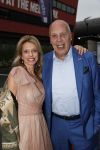 Hilversum 7 oktober 2019
Gala voor breast care foundation in studio 21. Jan Smit met dochter
