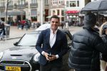 Amsterdam 3 november 2019
Kenneth Perez met zijn mini copper cabrio op de Dam.