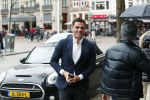 Amsterdam 3 november 2019
Kenneth Perez met zijn mini copper cabrio op de Dam.