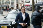 Amsterdam 3 november 2019
Kenneth Perez met zijn mini copper cabrio op de Dam.