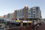 Scheveningen 8 november 2019
In dit complex ( appartement) wonen Eeica Terpstra en Lee Towers
