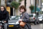 Amsterdam 7 oktober 2019
Linda v Dijck doet boodschappen op de cornelis schuytstraat.