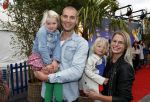 Den Haag 13 september 2019
Premiere Cirque du Soleil op het malieveld in Den Haag. Maarten v d Weijden met vrouw en dochters