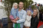 Den Haag 13 september 2019
Premiere Cirque du Soleil op het malieveld in Den Haag. Maarten v d Weijden met vrouw en dochters