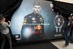 Amsterdam 16 oktober 2019
Presentatie nieruwe Tag Heuer Max Verstappen horloge bij Majestic. Max arriveert in een speciale Aston Martin op de dam in Amsterdam. Shelly sterk presenteert de presentatie.