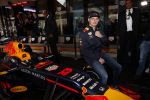 Amsterdam 16 oktober 2019
Presentatie nieruwe Tag Heuer Max Verstappen horloge bij Majestic. Max arriveert in een speciale Aston Martin op de dam in Amsterdam. Shelly sterk presenteert de presentatie.