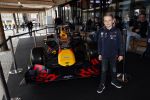 Amsterdam 16 oktober 2019
Presentatie nieruwe Tag Heuer Max Verstappen horloge bij Majestic. Max arriveert in een speciale Aston Martin op de dam in Amsterdam. Shelly sterk presenteert de presentatie.