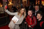 Amsterdam 14 oktober 2019
Premiere Wat is dan liefde in Tuschinski. Monica Geuze kwam met partner Lars Veldwijk