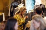 Amsterdam 12 november 2019
Presentatie en opening winkel Shoeby van Fred v Leer en Nicolette v Dam.
Monique Westenberg