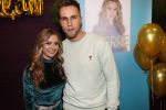 Utrecht 21 oktober 2019
Boekpresentatie Sterre Koning bij de ping pong club. Romy Monteiro krijgt het eerste boek. Nicky Romero
