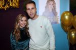 Utrecht 21 oktober 2019
Boekpresentatie Sterre Koning bij de ping pong club. Romy Monteiro krijgt het eerste boek. Nicky Romero