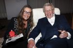 Naarden 31 oktober 2019
50 jaar Jan des Bouvrie als ontwerper werkzaam. Feest is in het Arsenaal.
Jan met dochter Nicole des Bouvrie