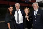 Hilversum 7 oktober 2019
Gala voor breast care foundation in studio 21. Nina Brink mert Pieters Storms zijn broer met vrouw/vriendin