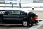 Amsterdam 4 november 2019
Koningin Maxima en prinses Beatrix arriveren bij uitreiking prins Bernhard cultuurprijs in theater aan het IJ. Chauffeur van prinses Beatrix rijdt schade aan haar verlengde Volvo