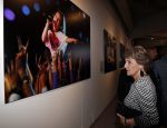 Amstelveen 1 oktober 2019
15 jaar de Esther Vergeer Foundation in het Cobra museum . Er wordt een expositie geopend van 15 fotografen waaronder oa William Rutten Estelle Cruijff Klaasjan v d Weij Patty Brard Isa Hoes Marco Borsato Sacha de Boer Klaas v Kruistem en Edwin Smulders. Anouk Smulders presenteert het en Prinses Margriet is aanwezig.