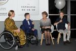 Amstelveen 1 oktober 2019
15 jaar de Esther Vergeer Foundation in het Cobra museum . Er wordt een expositie geopend van 15 fotografen waaronder oa William Rutten Estelle Cruijff Klaasjan v d Weij Patty Brard Isa Hoes Marco Borsato Sacha de Boer Klaas v Kruistem en Edwin Smulders. Anouk Smulders presenteert het en Prinses Margriet is aanwezig.