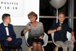 Amstelveen 1 oktober 2019
15 jaar de Esther Vergeer Foundation in het Cobra museum . Er wordt een expositie geopend van 15 fotografen waaronder oa William Rutten Estelle Cruijff Klaasjan v d Weij Patty Brard Isa Hoes Marco Borsato Sacha de Boer Klaas v Kruistem en Edwin Smulders. Anouk Smulders presenteert het en Prinses Margriet is aanwezig.