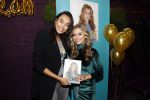 Utrecht 21 oktober 2019
Boekpresentatie Sterre Koning bij de ping pong club. Romy Monteiro krijgt het eerste boek.