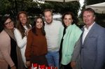 Blaricum 4 oktober 2019
Dierendag met een ontbijt voor de hondjes georganiseerd door Rosanna Kluivert en Nino Wilkes. Anouk Smulders presenteert het. Rossana met het bestuur vn de kluivert dog rescue