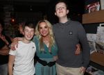 Bergen 2 november 2019
Sonja Bakker viert haar 45e verjaardag bij Wonders in Bergen. Haar vriend Barry v Suijdam en al hun kinderen zijn erbij.