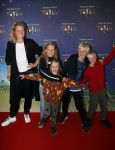 Den Haag 13 september 2019
Premiere Cirque du Soleil op het malieveld in Den Haag. Sophie Hilbrand met haar kinderen en vriendjes