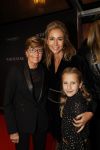 Amsterdam 8 oktober 2019
Premiere Whitestar met Britt Dekker.
Wendy v Dijk kwam met haar moeder en dochter Lizzy