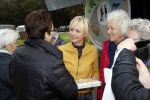 Boekel 19 oktober 2019
Meerdere boeren van boer zoekt vrouw stan op een mini markt in de stallen van Boerin Steffi. Ook Yvon Jaspers kwam met haar moeder en tantes een kijkje nemen.