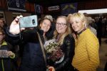 Boekel 19 oktober 2019
Meerdere boeren van boer zoekt vrouw stan op een mini markt in de stallen van Boerin Steffi. Ook Yvon Jaspers kwam met haar moeder en tantes een kijkje nemen.