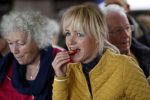 Boekel 19 oktober 2019
Meerdere boeren van boer zoekt vrouw stan op een mini markt in de stallen van Boerin Steffi. Ook Yvon Jaspers kwam met haar moeder en tantes een kijkje nemen.