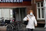 Amsterdam 5 november 2020
Bruni Heinke op weg naar de DC klinieken in Amsterdam zuid.