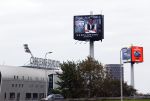 Muiden A1 30 oktober Schiphol en Denhaag 31 oktober 2020
Dany Vera en zijn vrouw staan op een Abri  van het merk Rebel & Rose