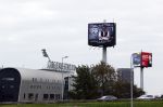 Muiden A1 30 oktober Schiphol en Denhaag 31 oktober 2020
Dany Vera en zijn vrouw staan op een Abri  van het merk Rebel & Rose