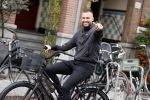 Amsterdam 21 oktober 2020
Dave Roelvink op de fiets in Amsterdam