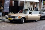 Amsterdam 5 november 2020
Eric Kuster in zijn oldtimer Mercedes in de cornelis schuytstraat