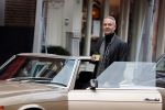Amsterdam 5 november 2020
Eric Kuster in zijn oldtimer Mercedes in de cornelis schuytstraat
