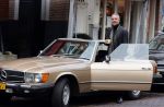 Amsterdam 5 november 2020
Eric Kuster in zijn oldtimer Mercedes in de cornelis schuytstraat