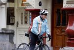 Amsterdam 1 november 2020
Ferdinand Grapperhaus komt fietsend thuis . Zijn vrouw Liesbeth Wytzes is thuis.