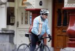 Amsterdam 1 november 2020
Ferdinand Grapperhaus komt fietsend thuis . Zijn vrouw Liesbeth Wytzes is thuis.