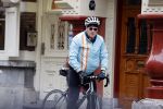 Amsterdam 1 november 2020
Ferdinand Grapperhaus komt fietsend thuis . Zijn vrouw Liesbeth Wytzes is thuis.