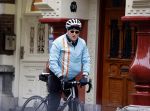 Amsterdam 1 november 2020
Ferdinand Grapperhaus komt fietsend thuis . Zijn vrouw Liesbeth Wytzes is thuis.