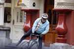Amsterdam 1 november 2020
Ferdinand Grapperhaus komt fietsend thuis . Zijn vrouw Liesbeth Wytzes is thuis.