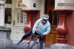 Amsterdam 1 november 2020
Ferdinand Grapperhaus komt fietsend thuis . Zijn vrouw Liesbeth Wytzes is thuis.