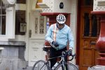 Amsterdam 1 november 2020
Ferdinand Grapperhaus komt fietsend thuis . Zijn vrouw Liesbeth Wytzes is thuis.