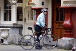 Amsterdam 1 november 2020
Ferdinand Grapperhaus komt fietsend thuis . Zijn vrouw Liesbeth Wytzes is thuis.